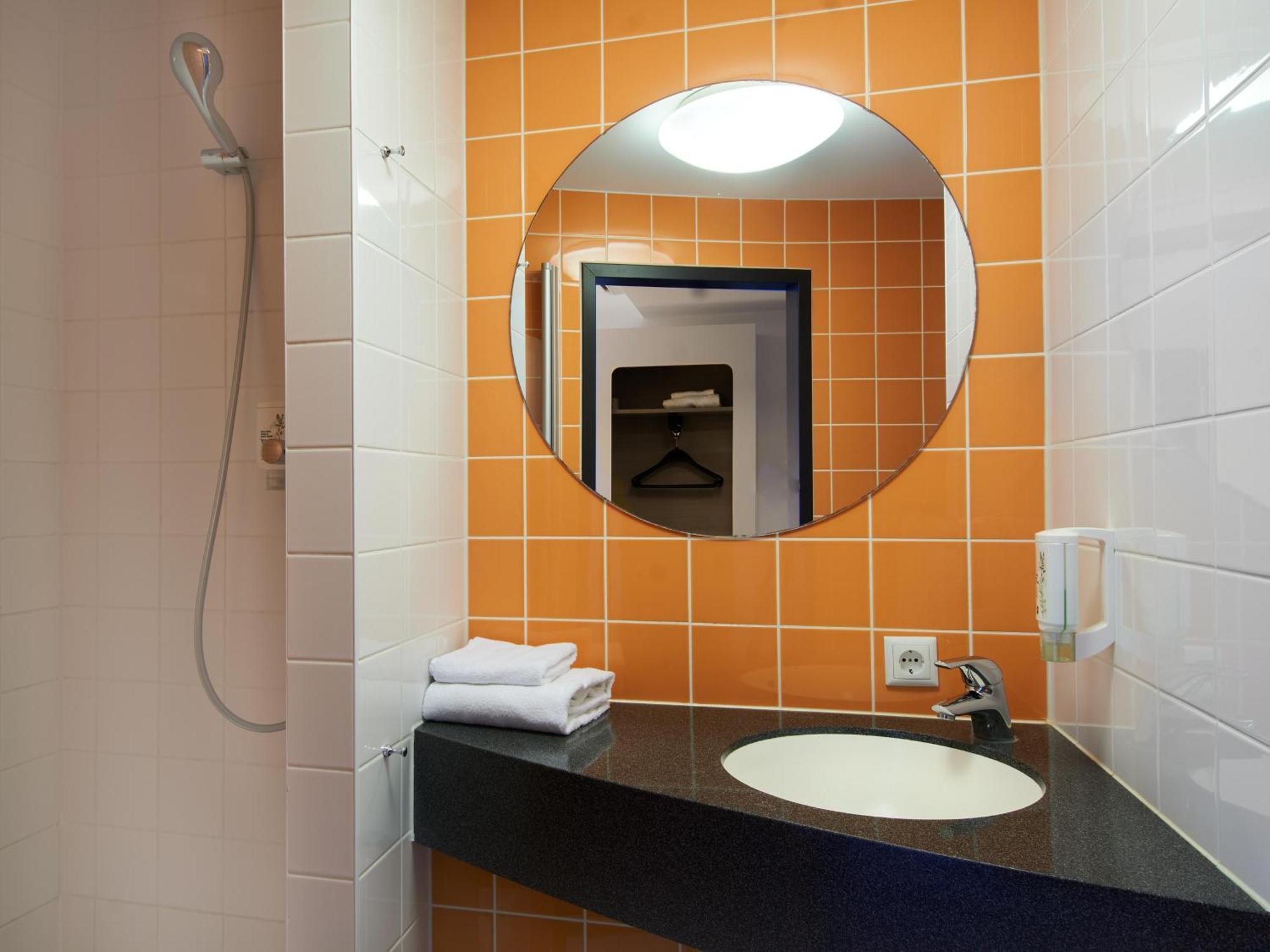 B&B Hotel Frankfurt-Nord Франкфурт на Майн Екстериор снимка