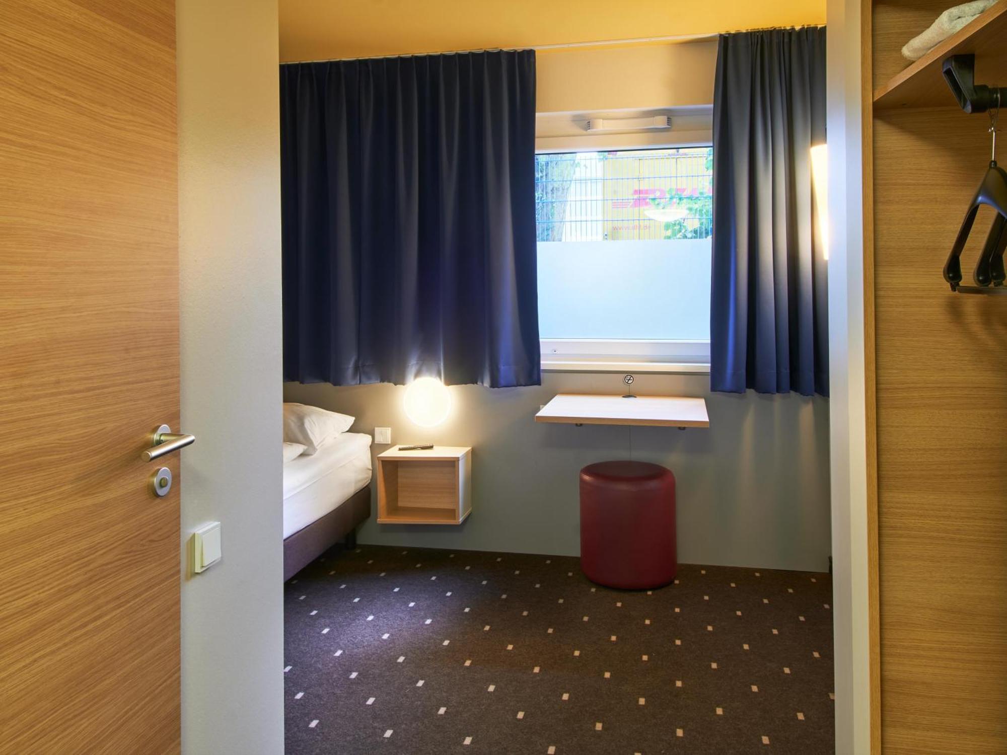 B&B Hotel Frankfurt-Nord Франкфурт на Майн Екстериор снимка