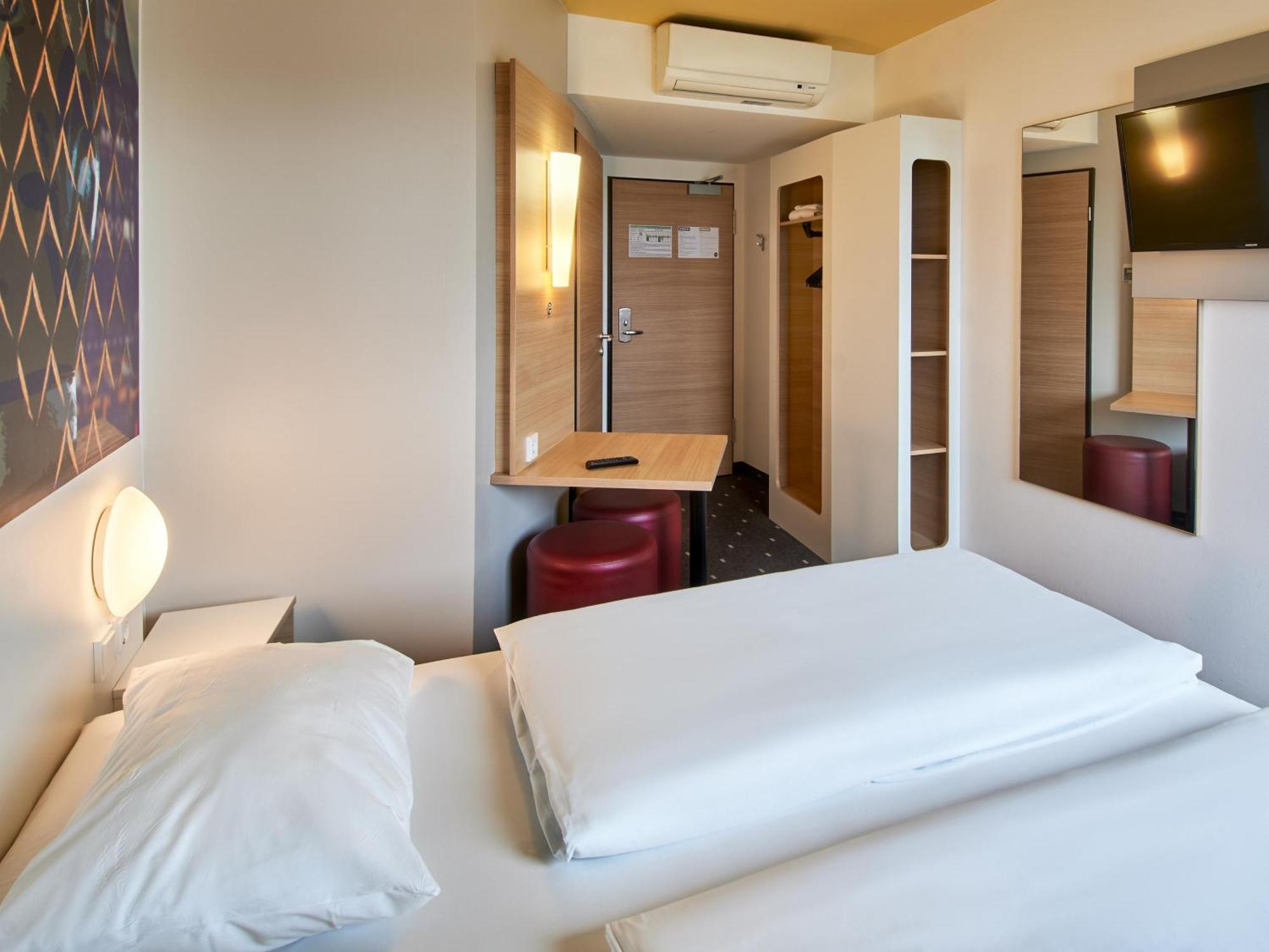 B&B Hotel Frankfurt-Nord Франкфурт на Майн Екстериор снимка