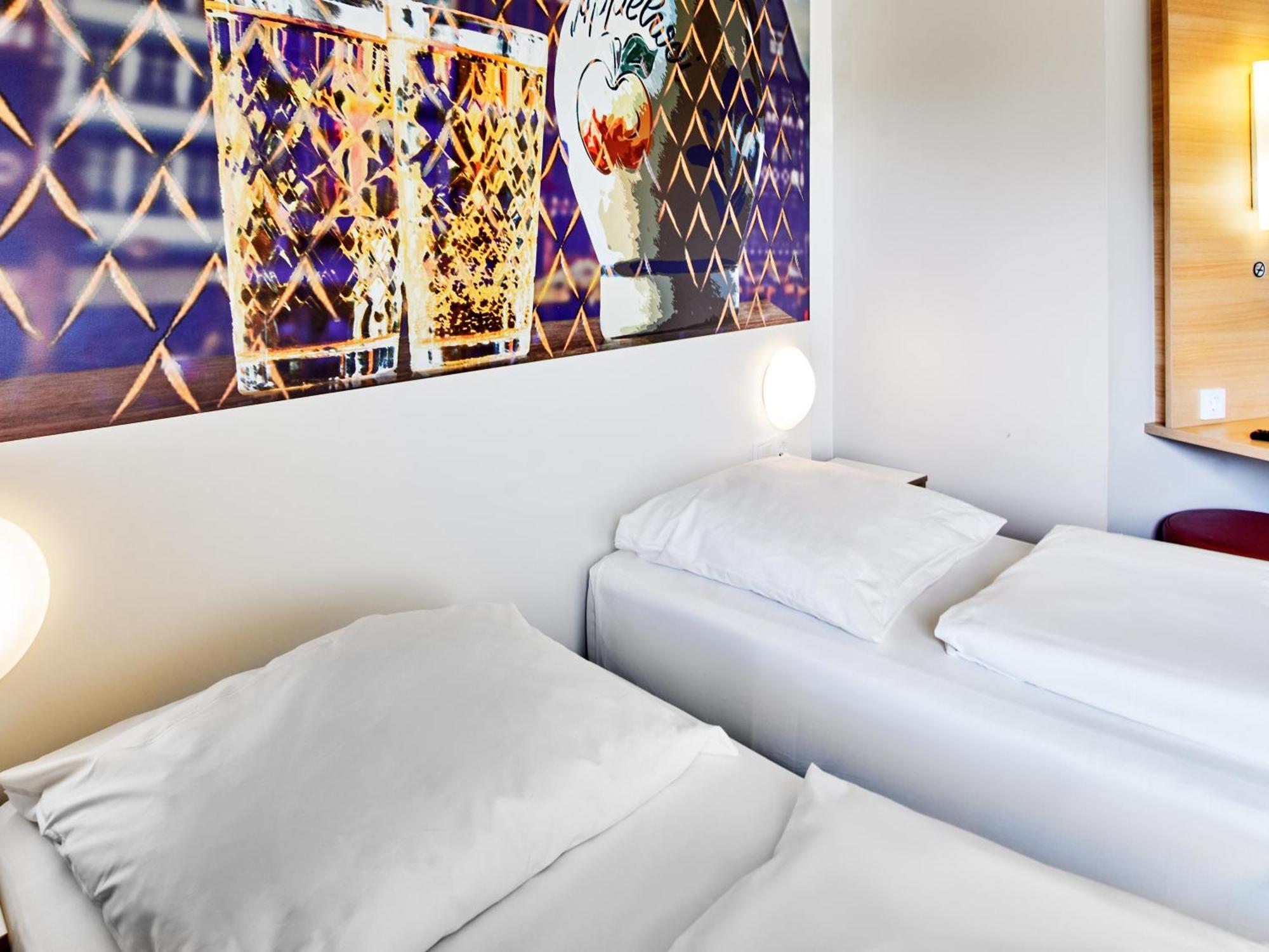 B&B Hotel Frankfurt-Nord Франкфурт на Майн Екстериор снимка