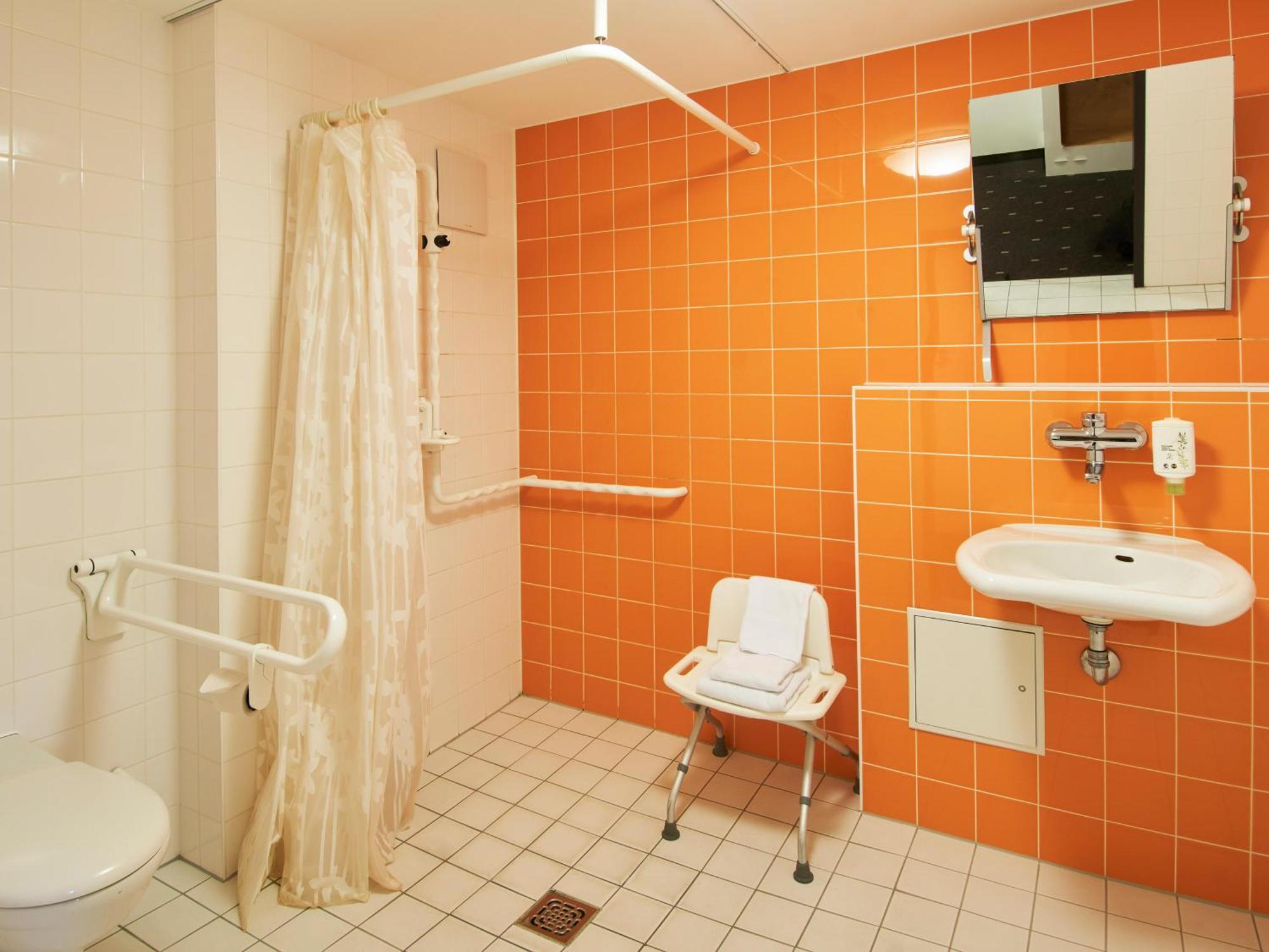 B&B Hotel Frankfurt-Nord Франкфурт на Майн Екстериор снимка