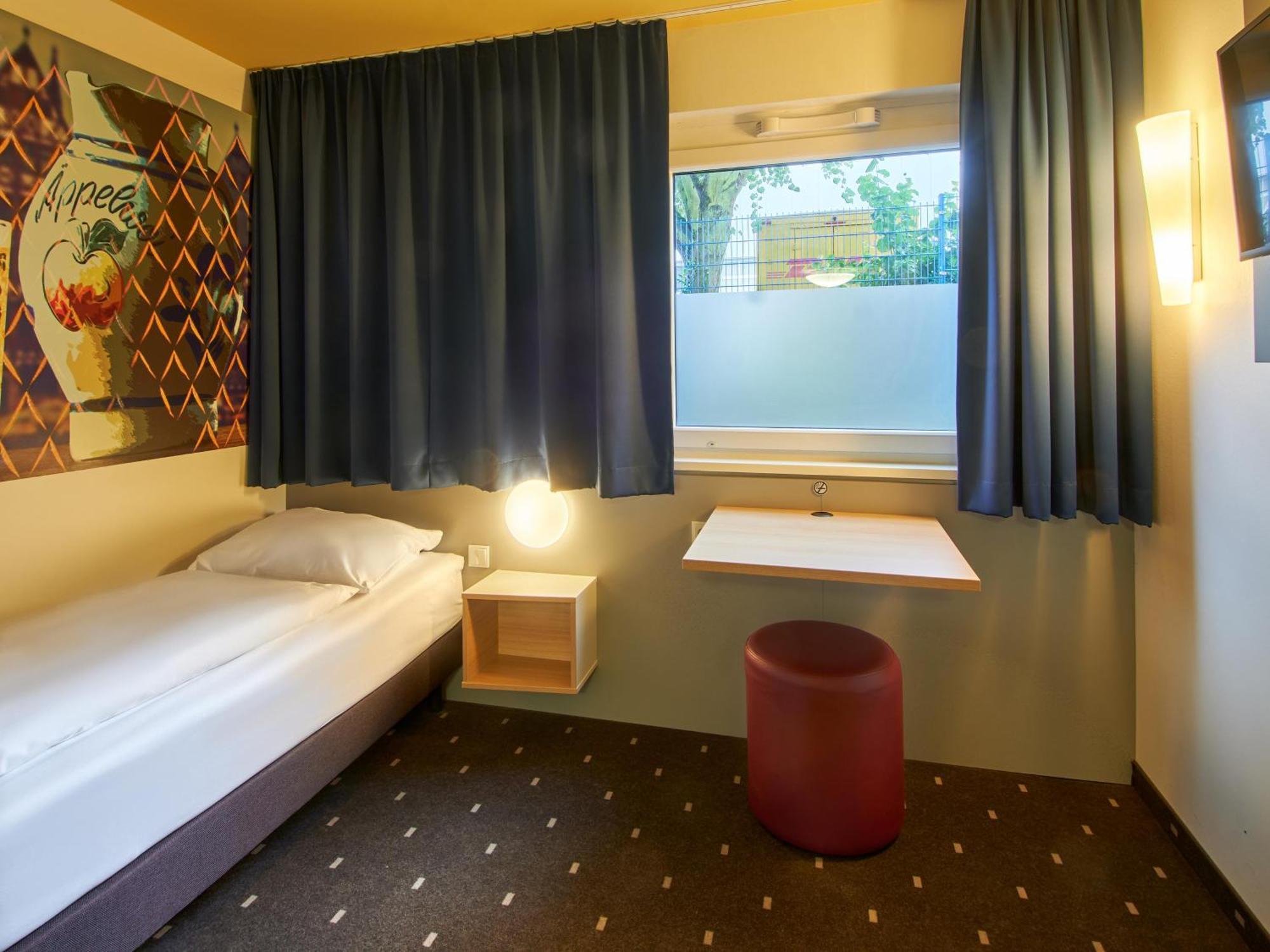 B&B Hotel Frankfurt-Nord Франкфурт на Майн Екстериор снимка