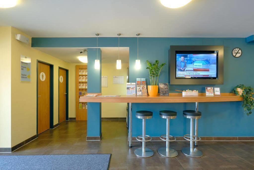 B&B Hotel Frankfurt-Nord Франкфурт на Майн Екстериор снимка